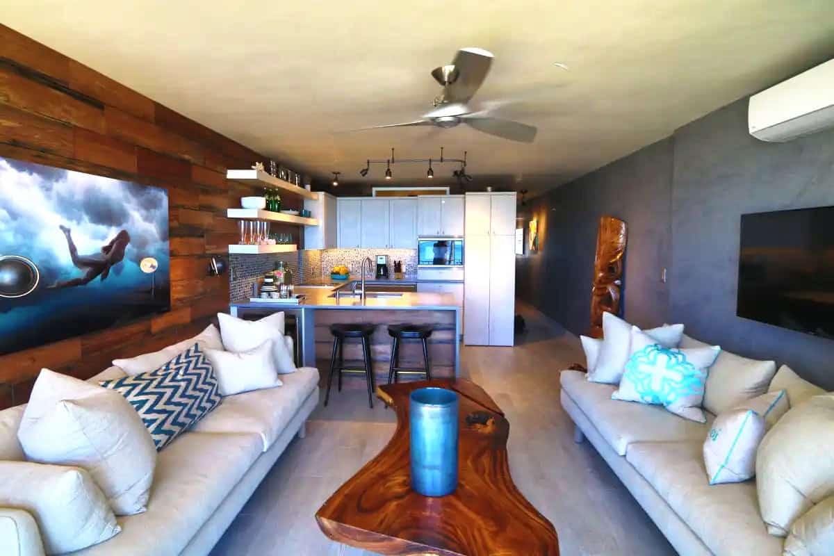 Hawaii vacation rental's living area.