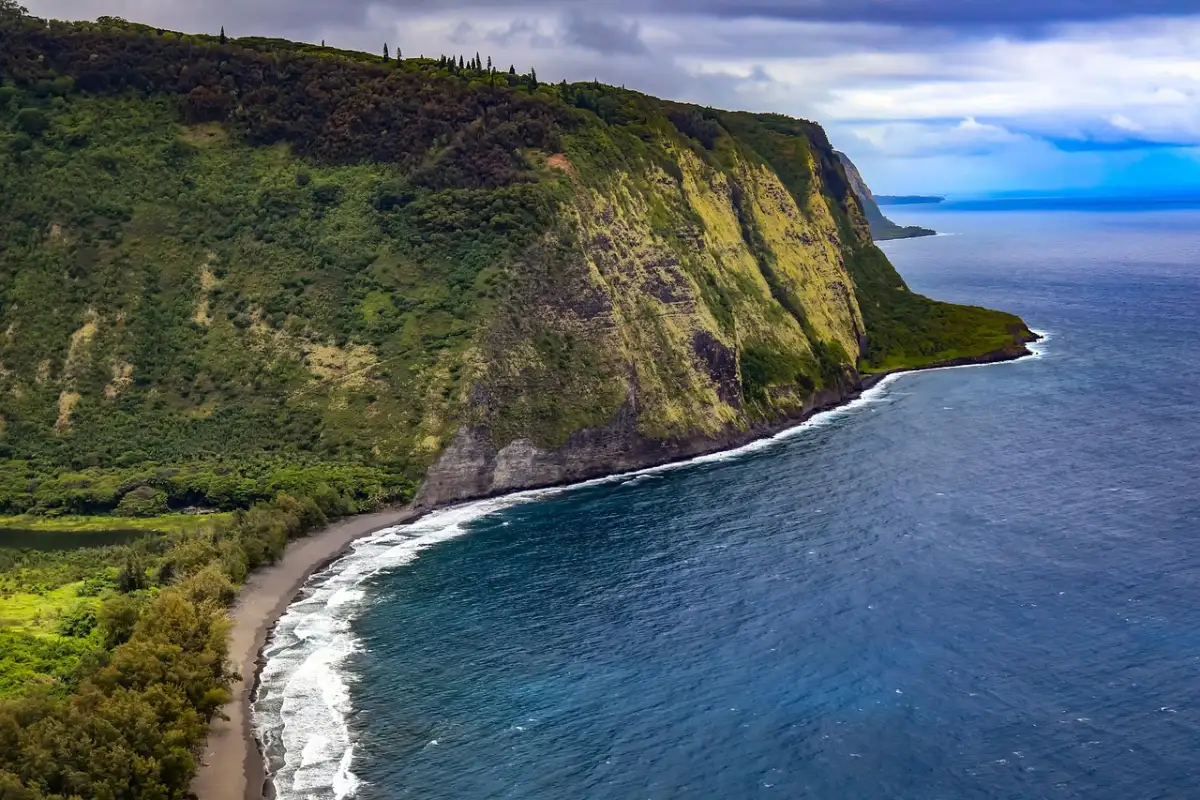 Amazing mountain cliff & ocean view on the Big Island.